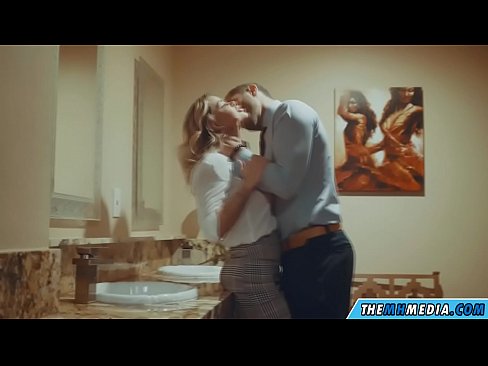 ❤️ Бүкіл аққұба сізді қоғамдық дәретханада азғырғанда ❤ Әдемі порно бойынша порно kk.ixiporn.ru ❌️